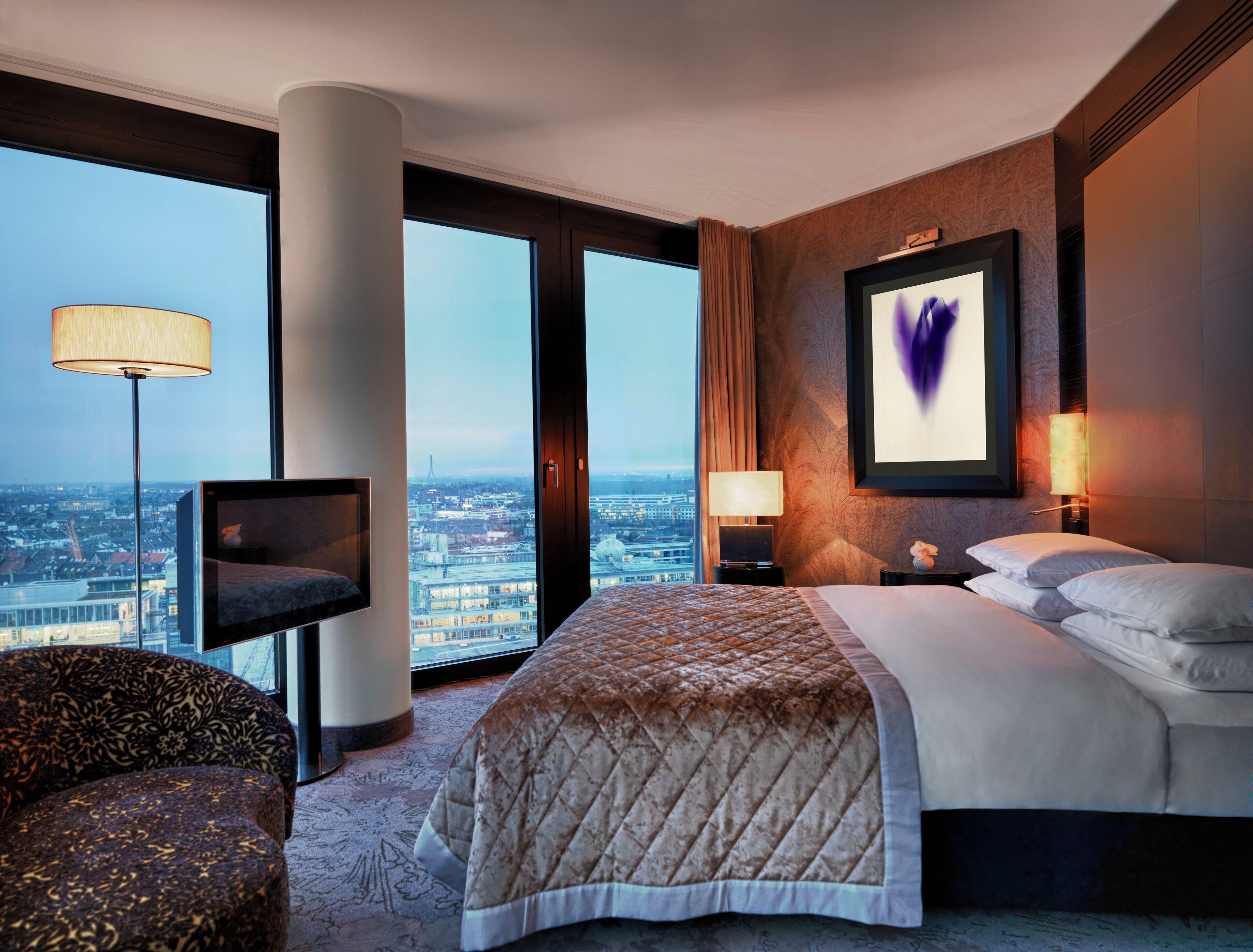 Hyatt Regency Hotel 5*