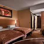 Hyatt Regency Hotel 5*