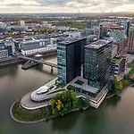 Hyatt Regency 5*