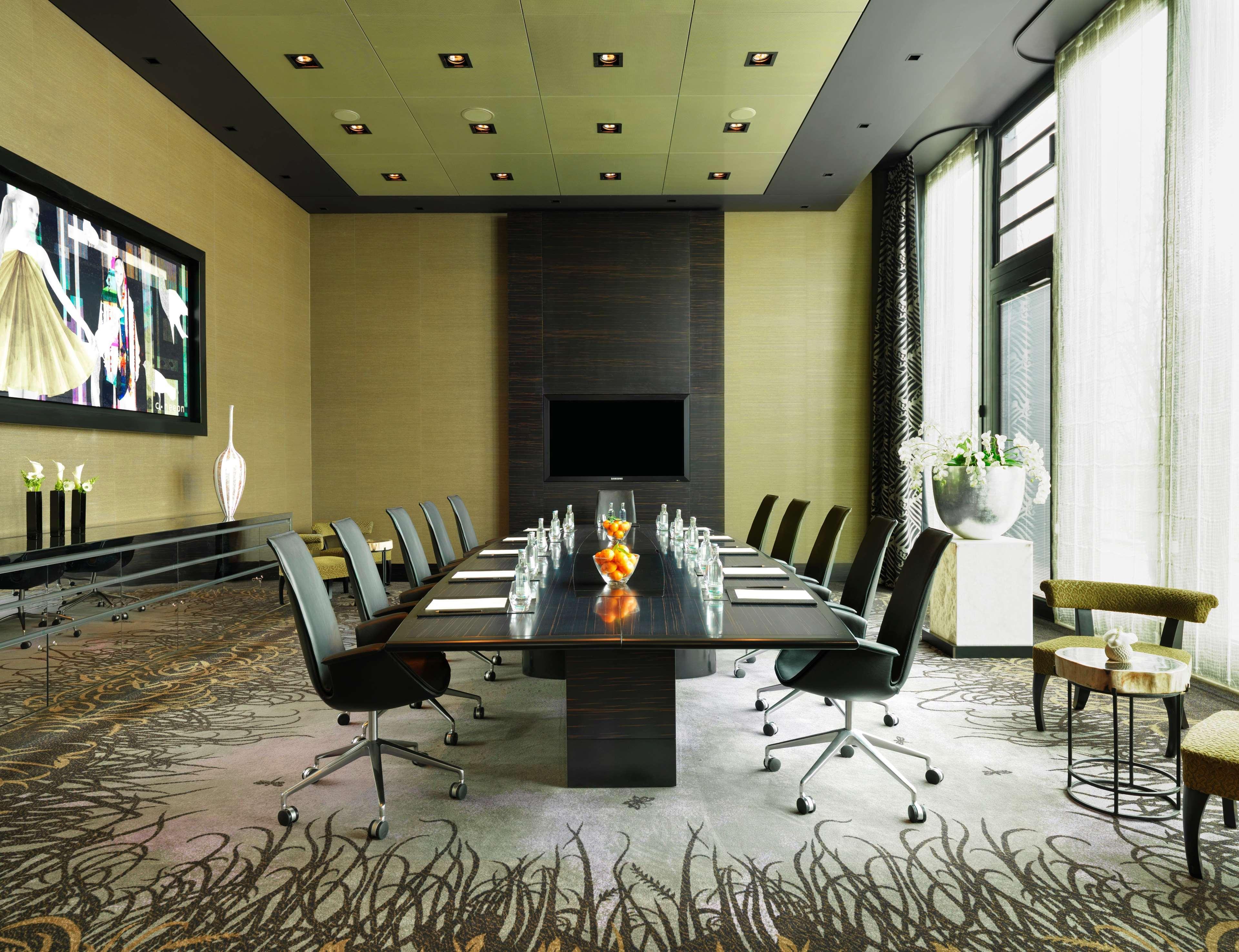 Hyatt Regency Hotel 5*